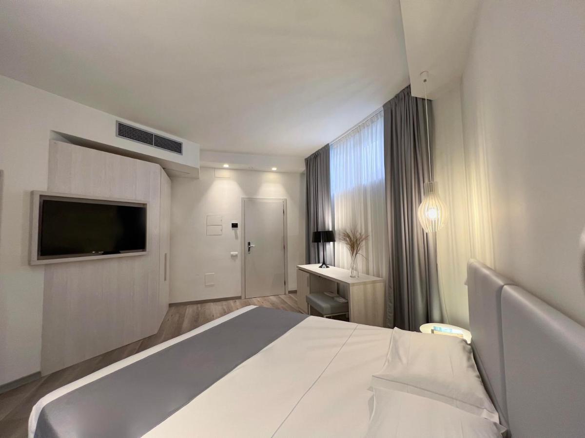 Rex 4* Livorno